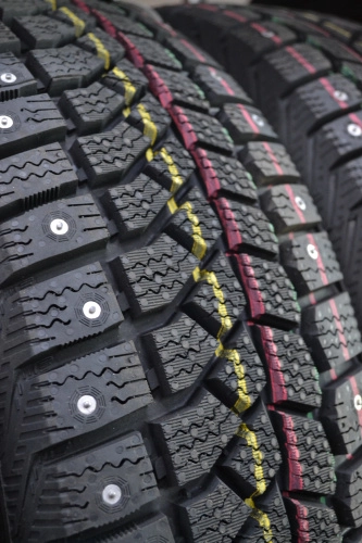 фото протектора и шины Brina Nordico V-522 Шина Viatti Brina Nordico V-522 225/45 R18 95T