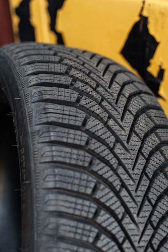 фото протектора и шины Ice Blazer Alpine+ Шина Sailun Ice Blazer Alpine+ 155/65 R13 73T