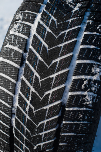 фото протектора и шины WINTERHAWKE II Шина ZMAX WINTERHAWKE II 275/50 R21 113H